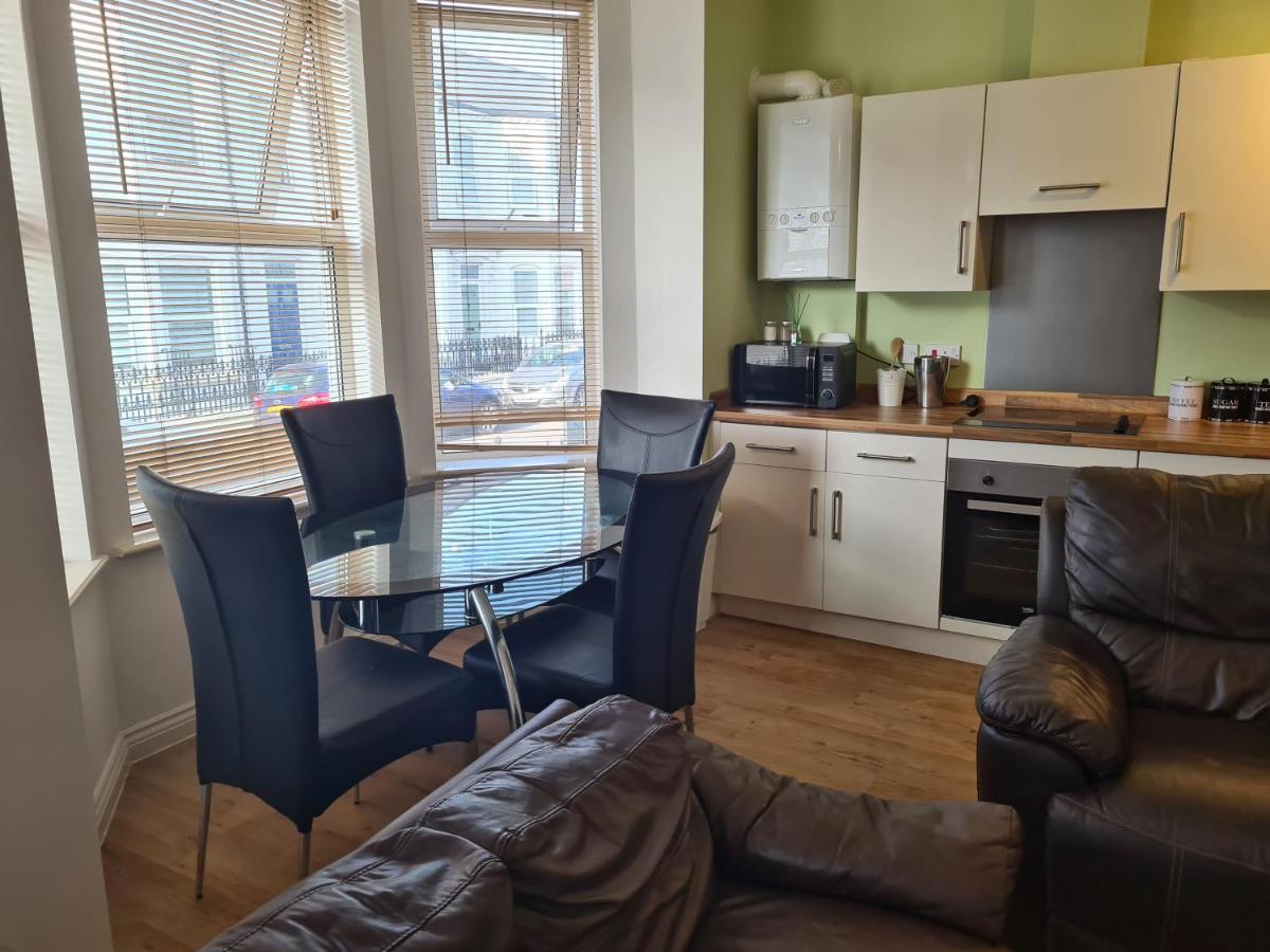 Yarmouth Apartments, Street Permit Parking, Close To Everything, Beach, Pier, Free Wifi Γκρέιτ Γιάρμουθ Εξωτερικό φωτογραφία