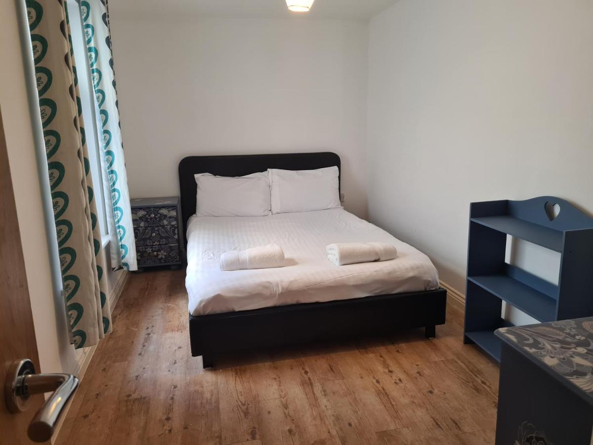 Yarmouth Apartments, Street Permit Parking, Close To Everything, Beach, Pier, Free Wifi Γκρέιτ Γιάρμουθ Δωμάτιο φωτογραφία