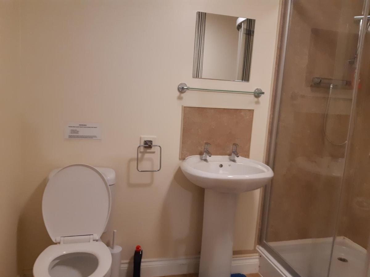 Yarmouth Apartments, Street Permit Parking, Close To Everything, Beach, Pier, Free Wifi Γκρέιτ Γιάρμουθ Δωμάτιο φωτογραφία